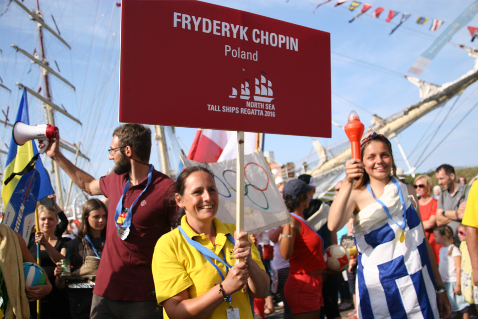 The crew of Fryderyk Chopin in the Crew Parade