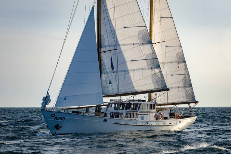 Zenobe Gramme yacht sailing