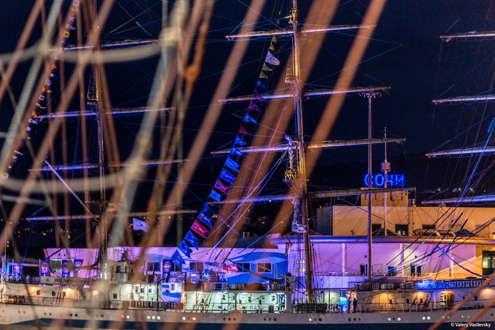 The port of Sochi at night