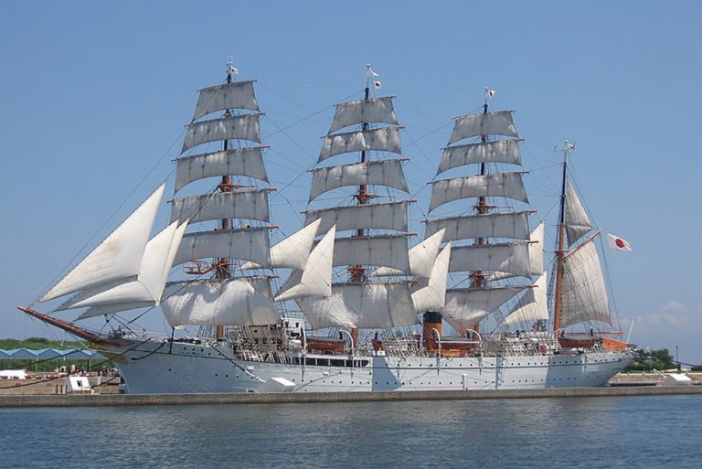 tall ship Kaiwo Maru