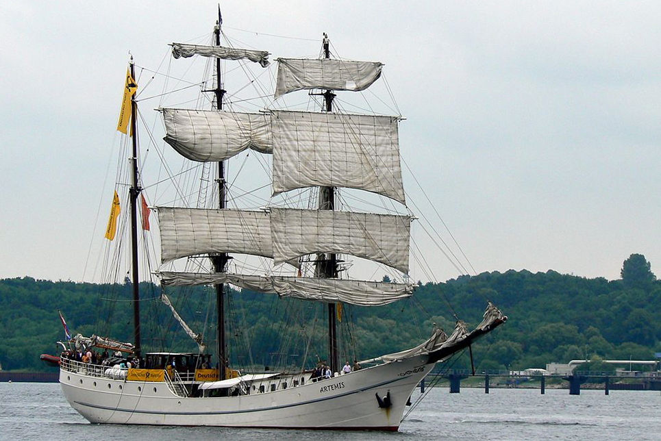 tall ship artemis from the netherlands